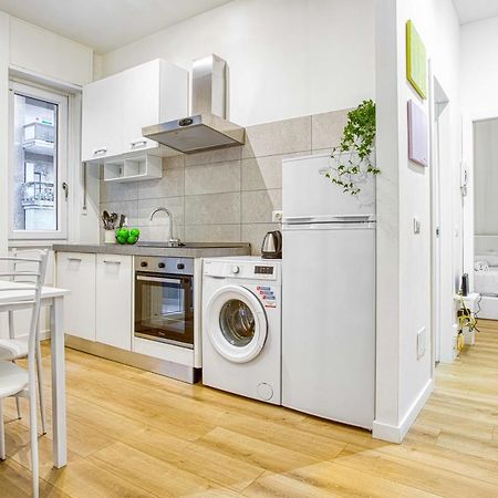 ミラノJoivy Warm And Inviting Flat With Balconyアパートメント エクステリア 写真