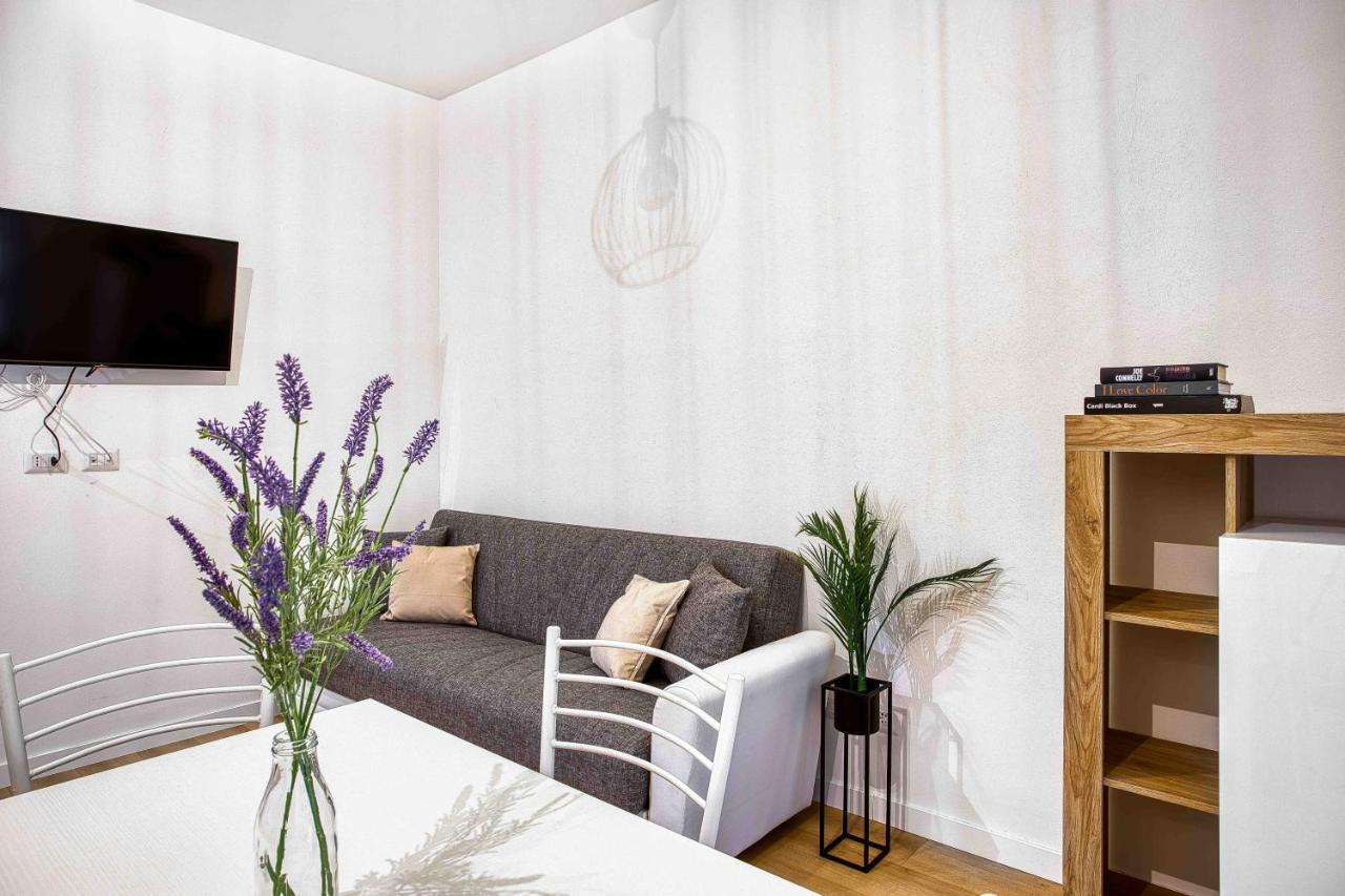 ミラノJoivy Warm And Inviting Flat With Balconyアパートメント エクステリア 写真
